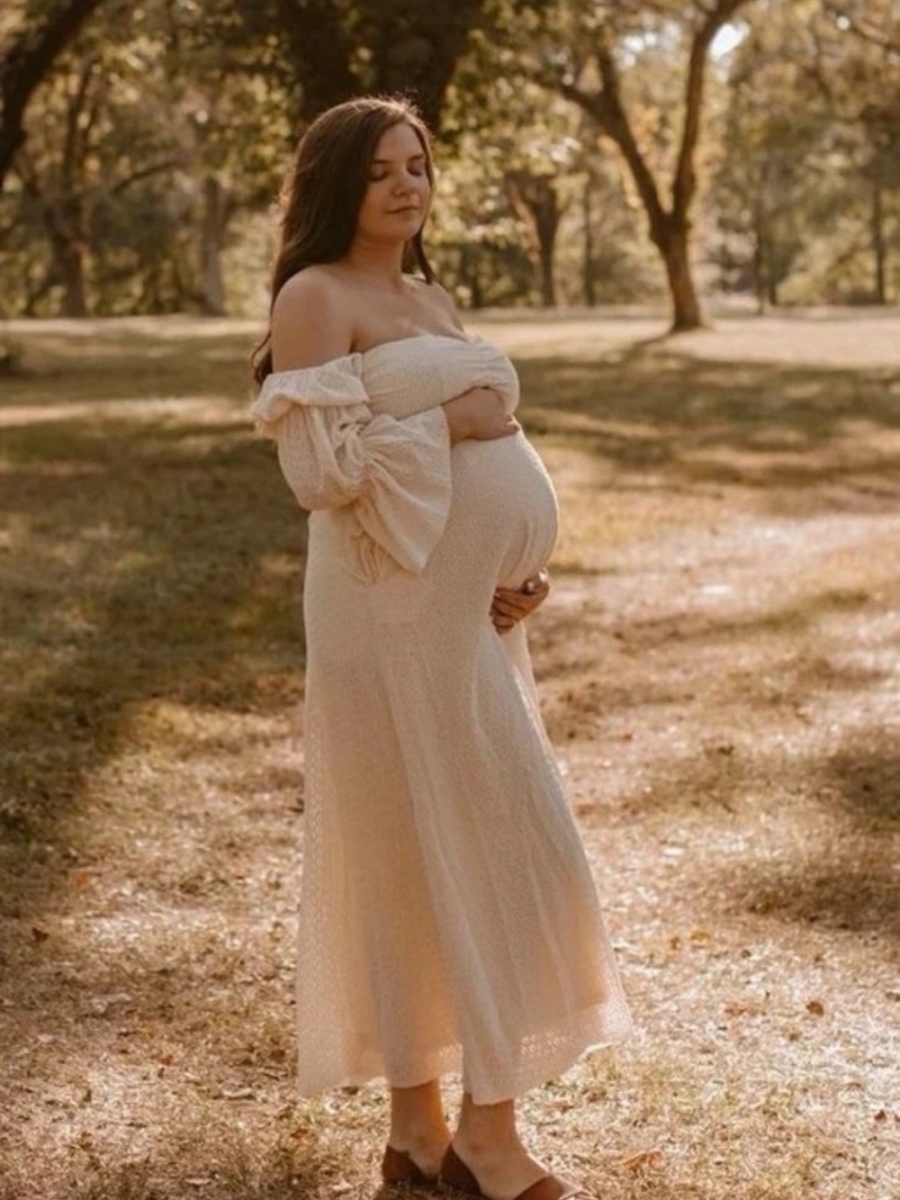 Off-Shoulder Cream Maxi Dress with Flutter Sleeves and pockets!
